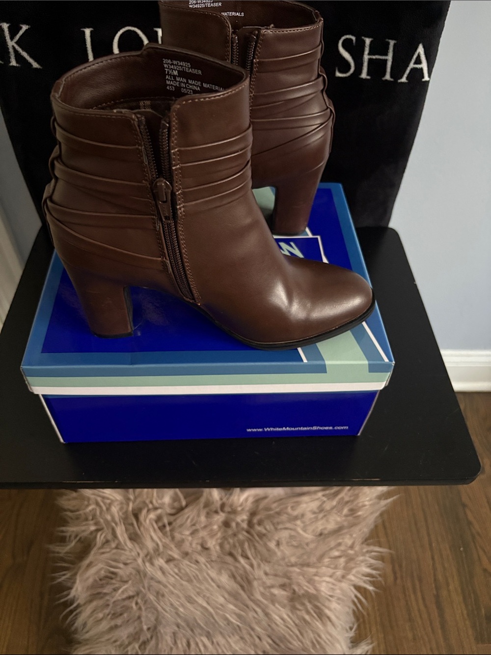 White Mountain Brown Leather Ankle Booties with Ruched Shaft - Picture 4 of 6